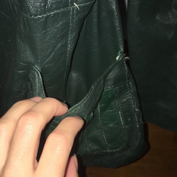 Vintage Leather Jacket with Fur Collar - Picture 12 of 16